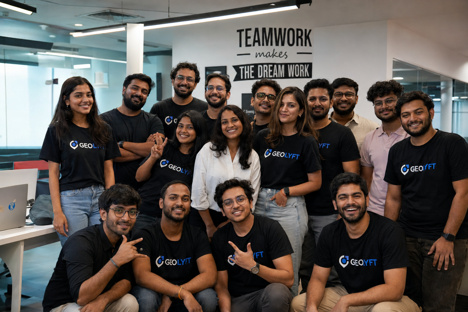 geolyft-team-group-image